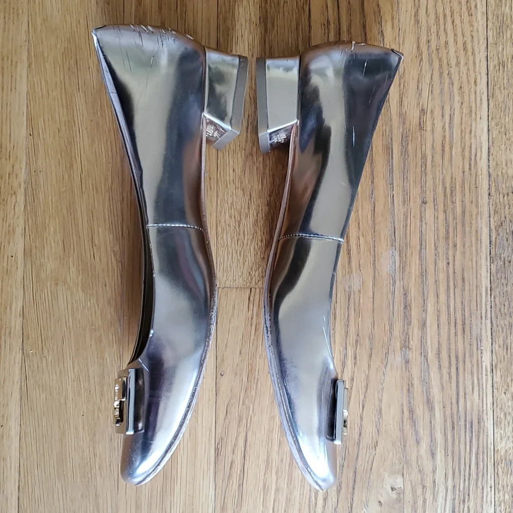 Tory Burch metallic gold Gigi leather flats 6.5